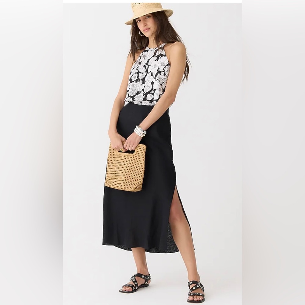 Amber linen top in classic floral - NWT